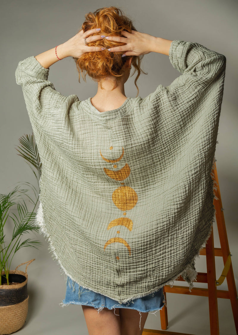 Moa - Green Muslin Kimono Robe with Golden Moon Phases / Poncho: Black